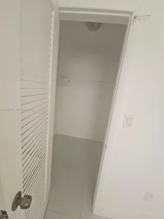 $1,900 | 5500 Southwest 77th Court, Unit 204, Miami, FL 33155