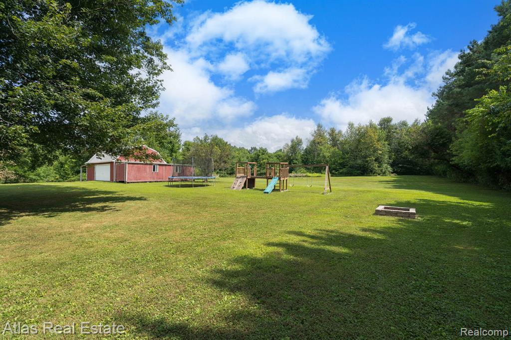 5067 Walker Road Davison, MI 48423 - Photo 13 of 44