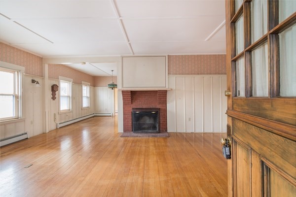16 Bicknell Road Weymouth, MA 02191 - Photo 3 of 20 Gallery Image 3