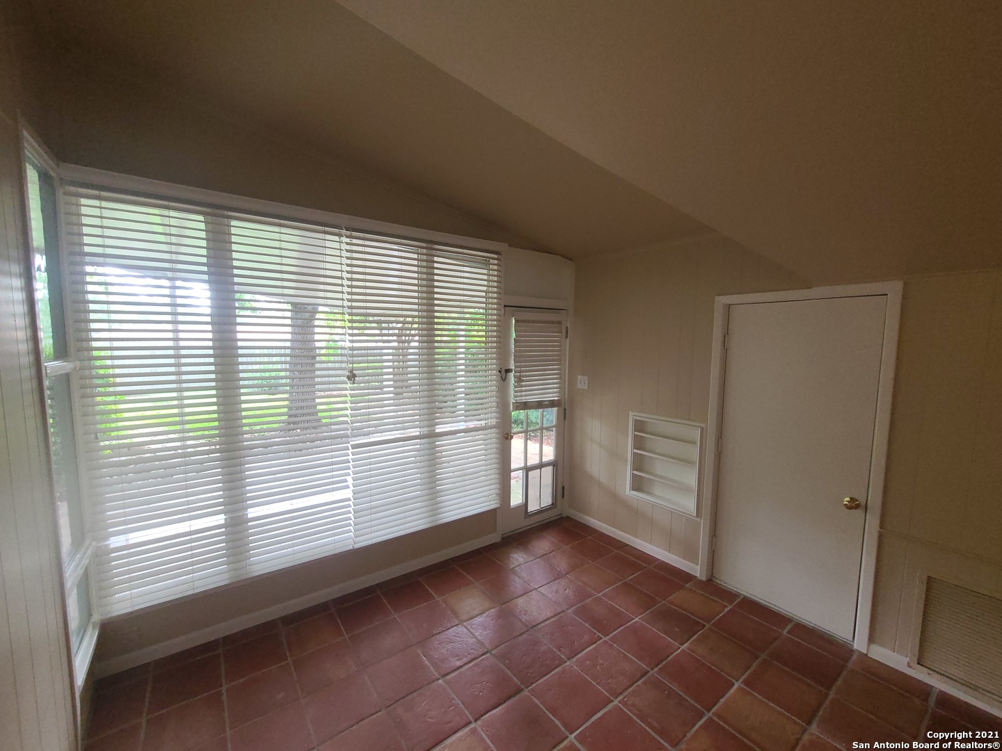 106 Ridgehaven Place San Antonio, TX 78209 - Photo 14 of 22 a view of an empty room with a window