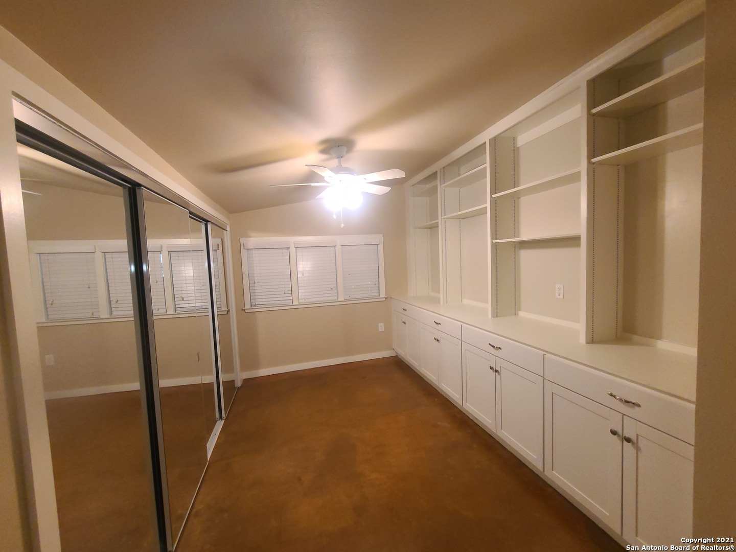106 Ridgehaven Place San Antonio, TX 78209 - Photo 16 of 22 a view of an empty room