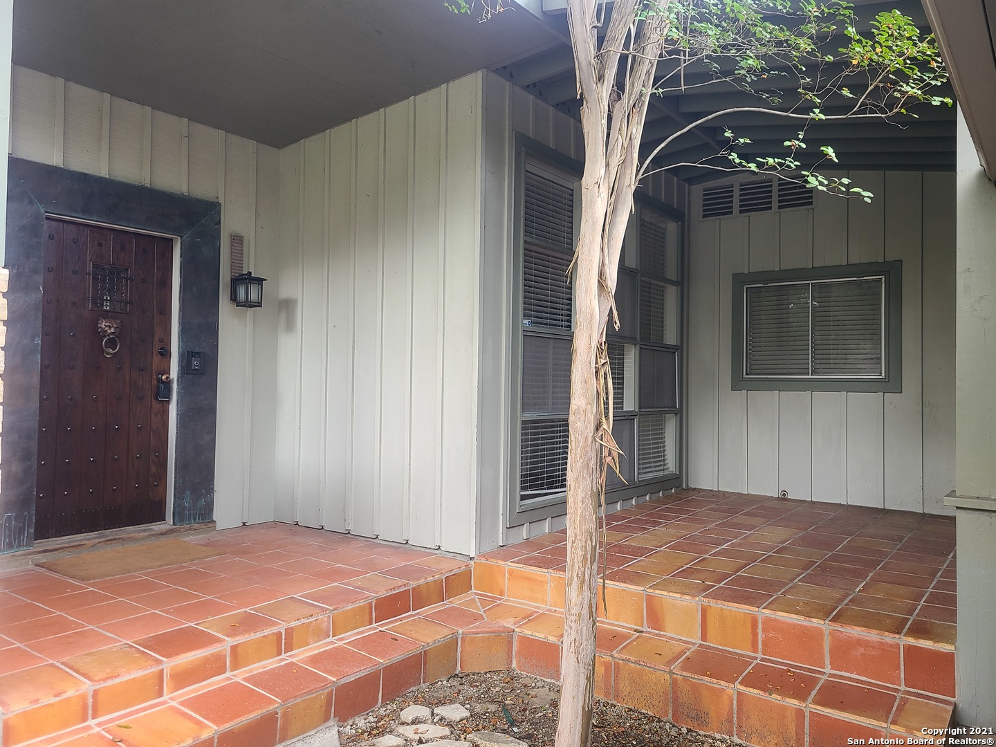 106 Ridgehaven Place San Antonio, TX 78209 - Photo 2 of 22 a front view of a house