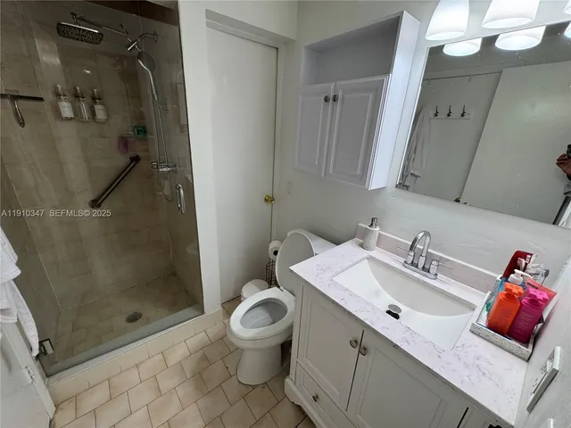 $1,300 | 13926 Southwest 65th Terrace, Unit 3, Miami, FL 33183