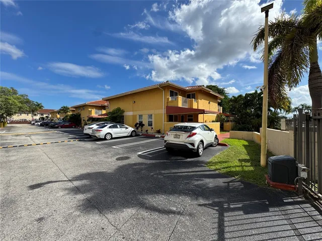 $1,300 | 13926 Southwest 65th Terrace, Unit 3, Miami, FL 33183