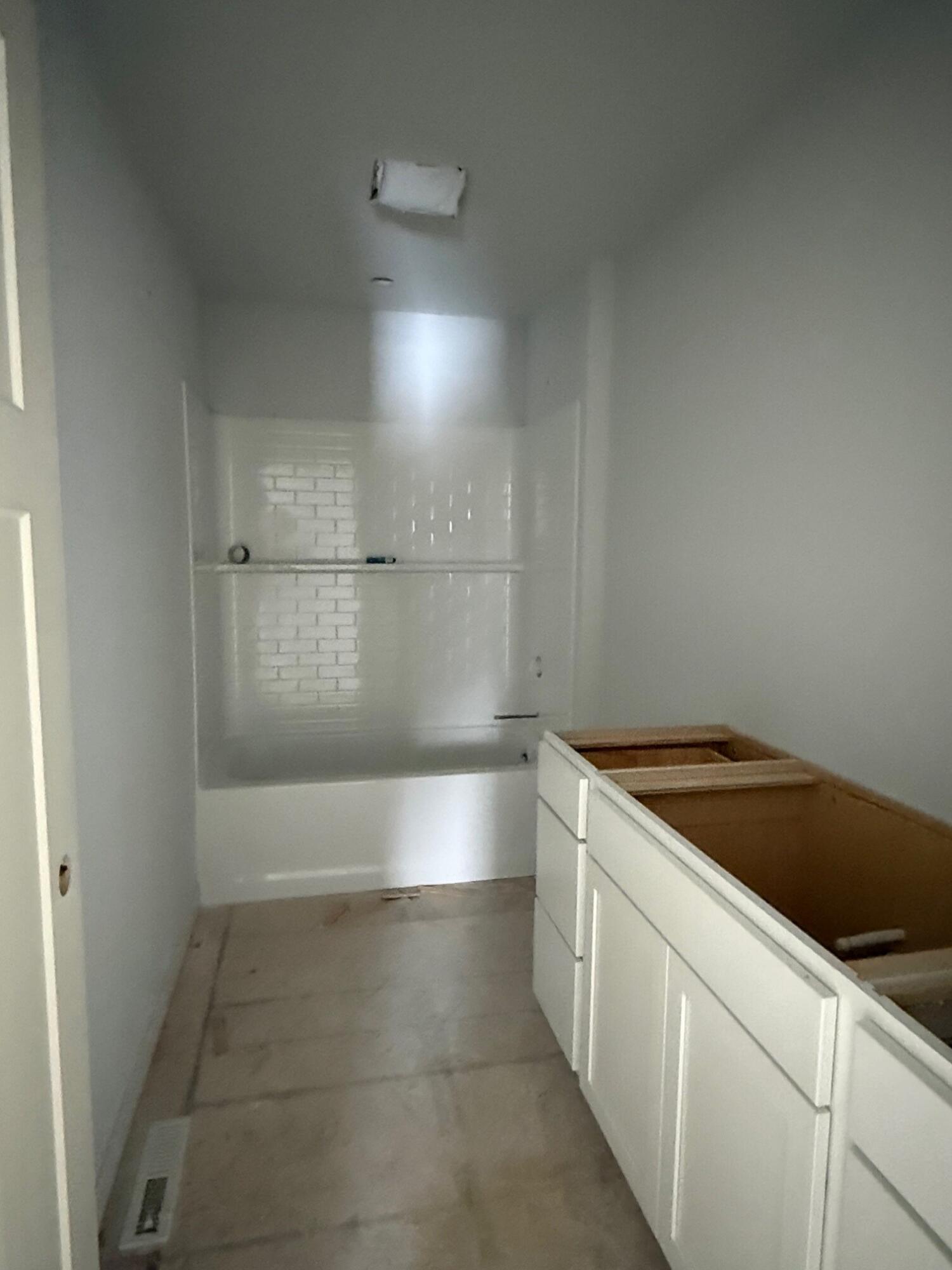 1499 Patton Drive Hartford, WI 53027 - Photo 8 of 13 5