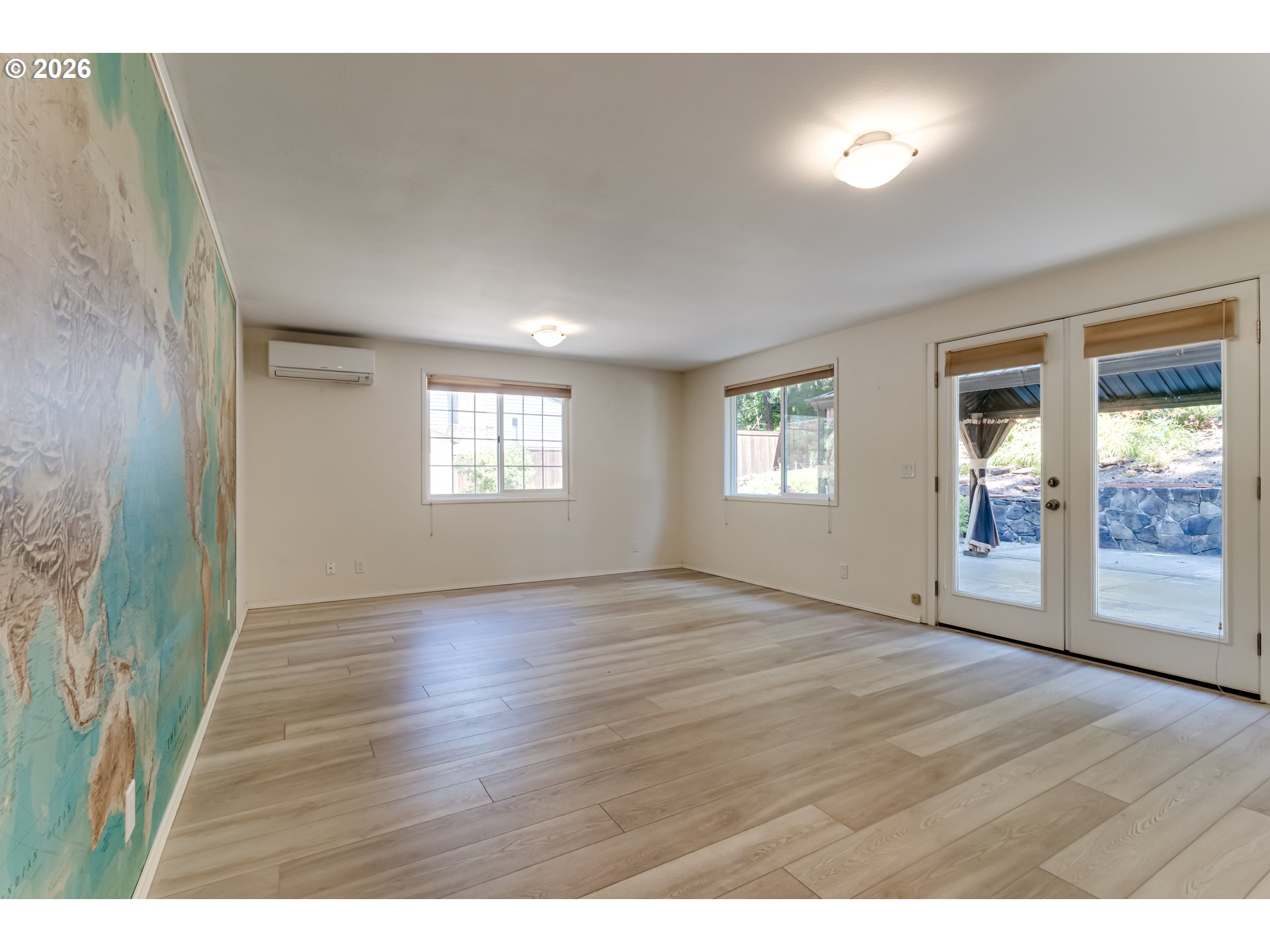 88119 Tiki Lane Springfield, OR 97478 - Photo 17 of 46 Family Room