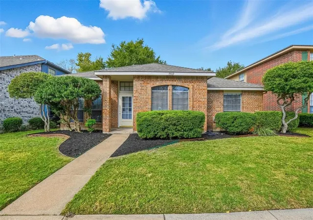 $2,395 | 7709 Radford Circle, Plano, TX 75025