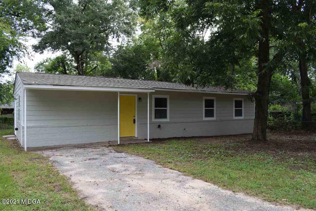2429 Adger Road Macon, GA 31206 - Photo 1 of 18 front of home