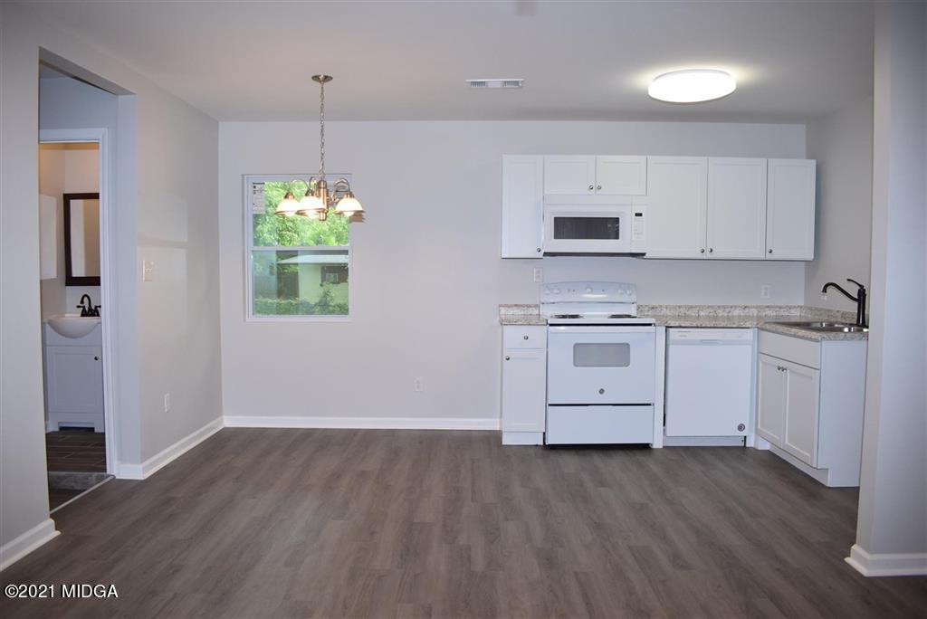 2429 Adger Road Macon, GA 31206 - Photo 3 of 18 214406-2