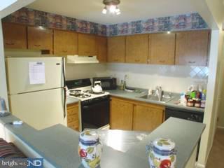 10850 Rayland Road Philadelphia, PA 19154 - Photo 3 of 6 Gallery Image 3