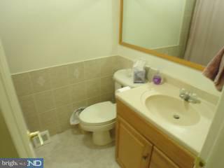10850 Rayland Road Philadelphia, PA 19154 - Photo 5 of 6 Gallery Image 5