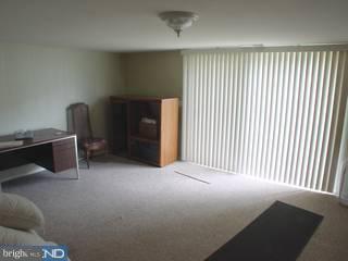 10850 Rayland Road Philadelphia, PA 19154 - Photo 6 of 6 Gallery Image 6