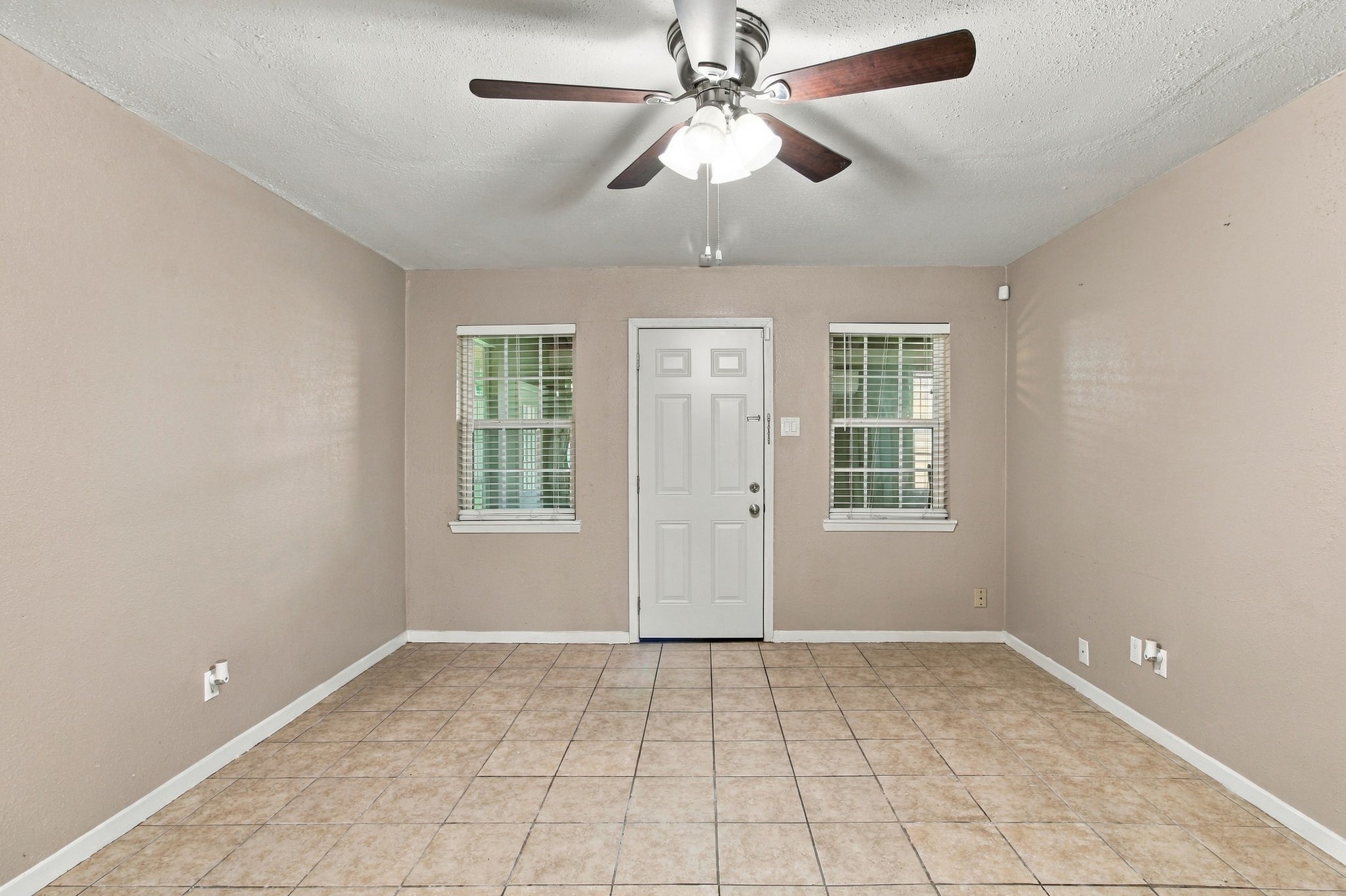 719 Kilpatrick Street Channelview, TX 77530 - Photo 4 of 25 Gallery Image 4