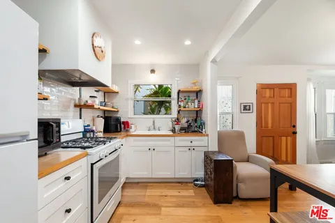 $399,000 | 5846 3/4 Willoughby Avenue, Los Angeles, CA 90038