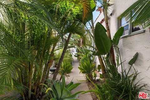 $399,000 | 5846 3/4 Willoughby Avenue, Los Angeles, CA 90038