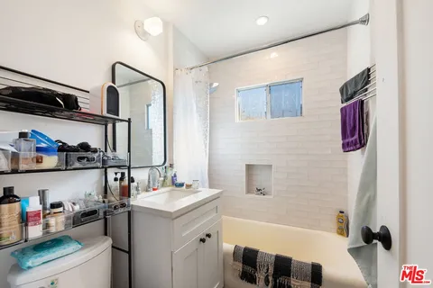 $399,000 | 5846 3/4 Willoughby Avenue, Los Angeles, CA 90038