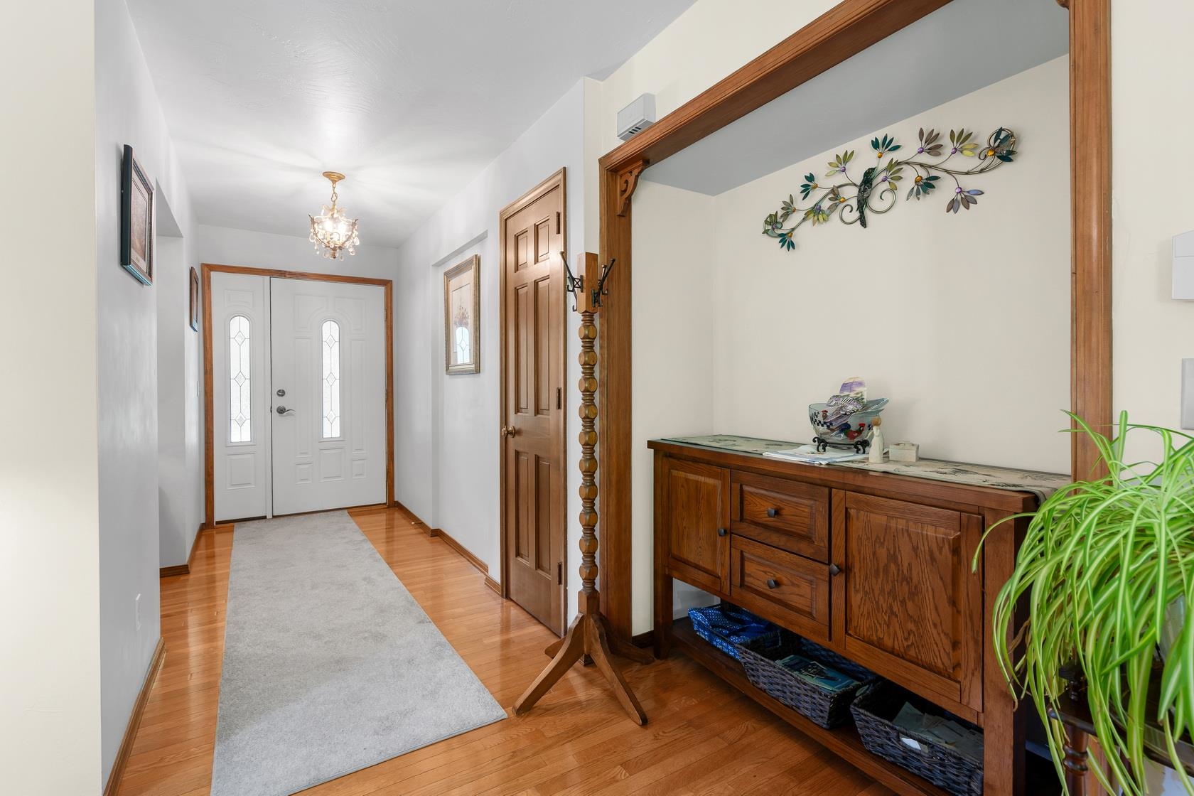 250 Traders Point Green Bay, WI 54302 - Photo 5 of 56