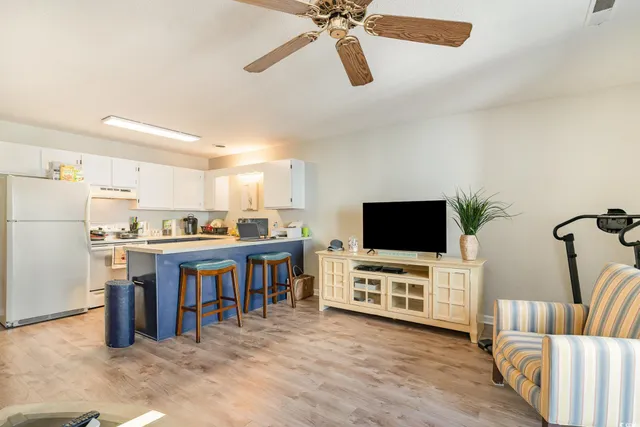 $140,000 | 1891 Colony Drive, Unit 13D, Surfside Beach, SC 29575