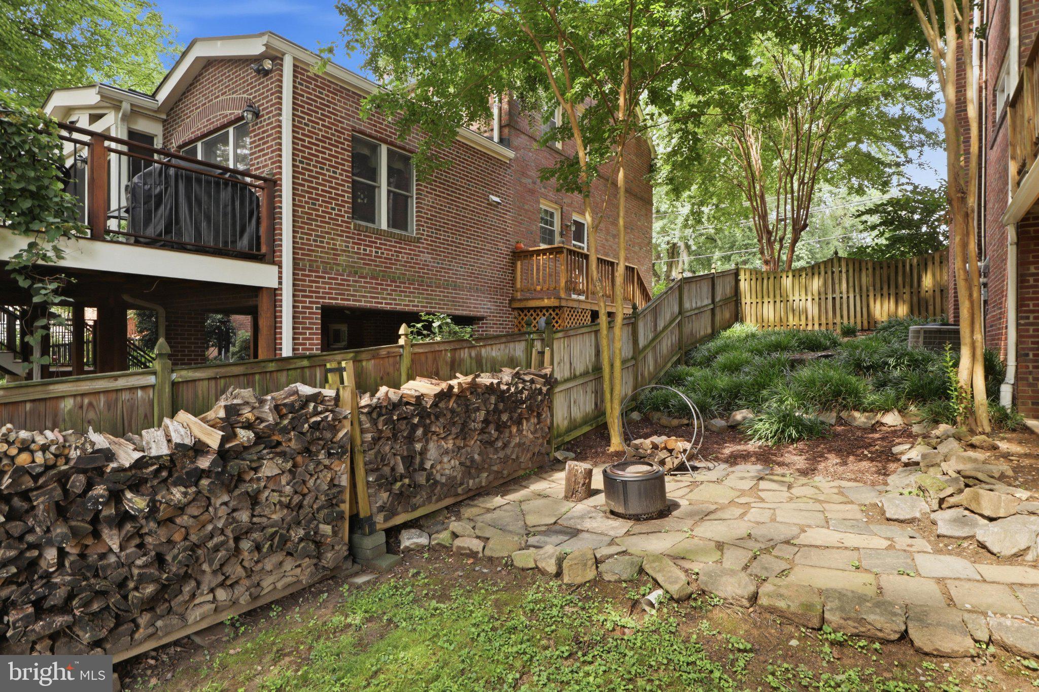 10211 Sutherland Road Silver Spring, MD 20901 - Photo 25 of 49 Rear Yard
