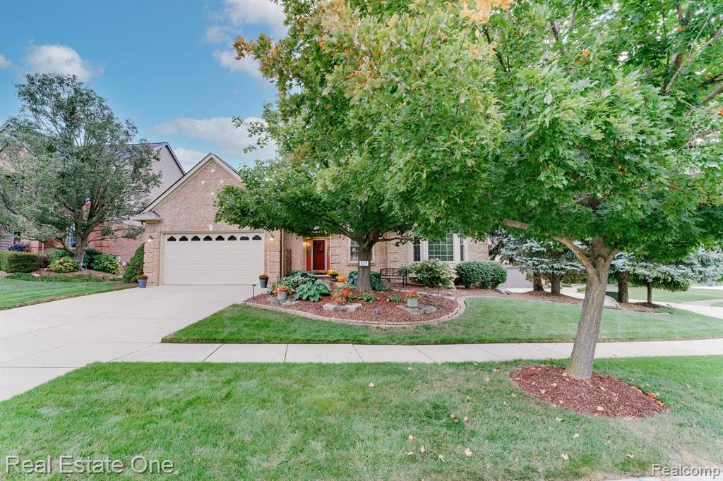 424 Wedington Court Rochester, MI 48307 - Photo 2 of 47