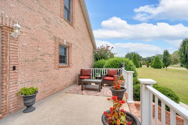$699,900 | 594 Waters Edge Drive, Estill Springs, TN 37330