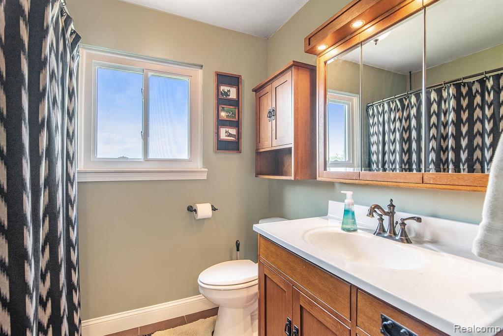 5294 Kelly Road Flint, MI 48504 - Photo 11 of 20