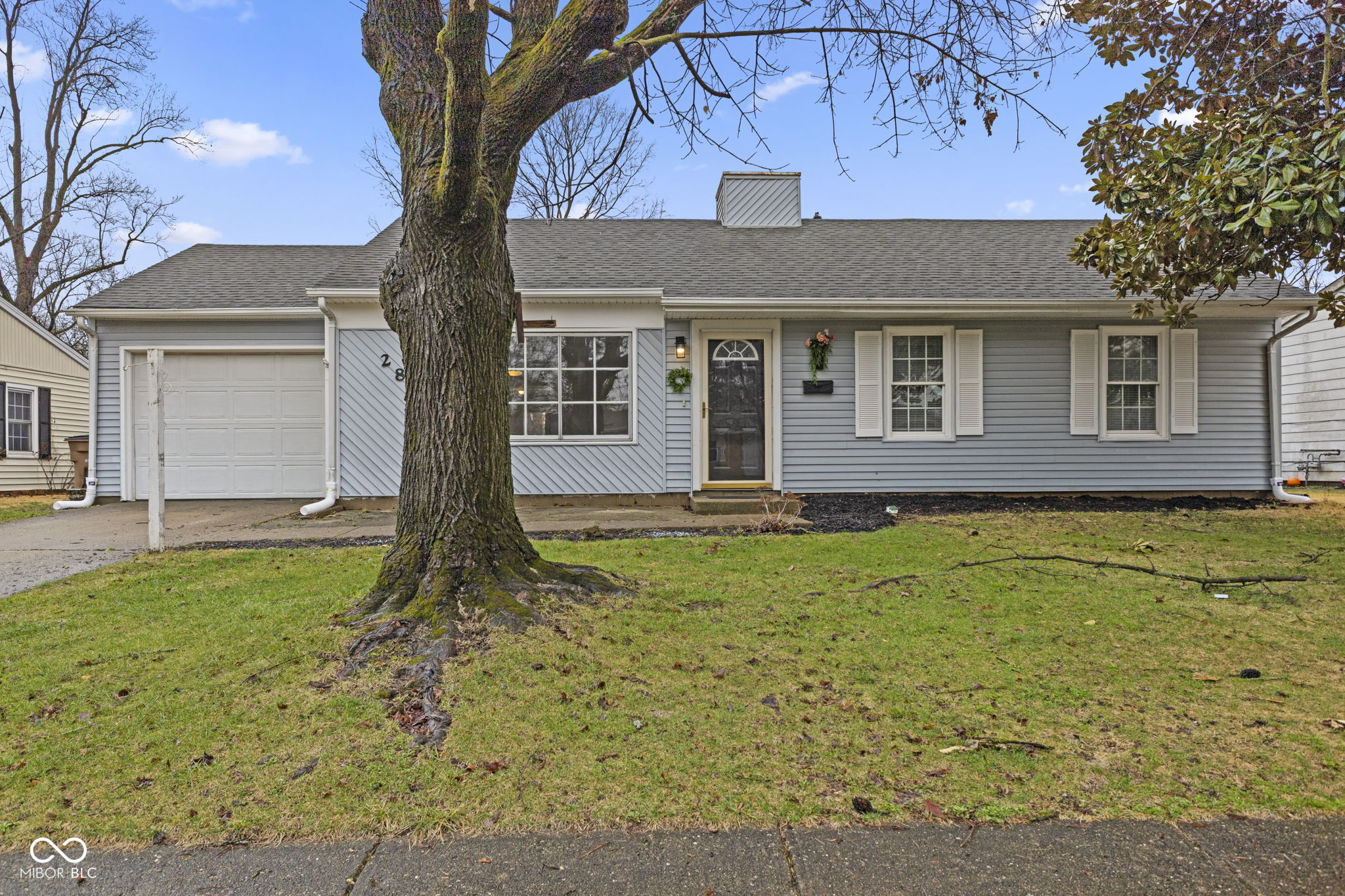 2815 Lucas Way Columbus, IN 47203 - Photo 1 of 31