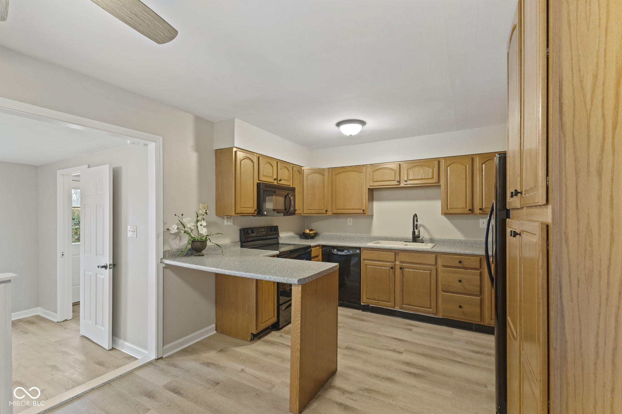 2815 Lucas Way Columbus, IN 47203 - Photo 12 of 31