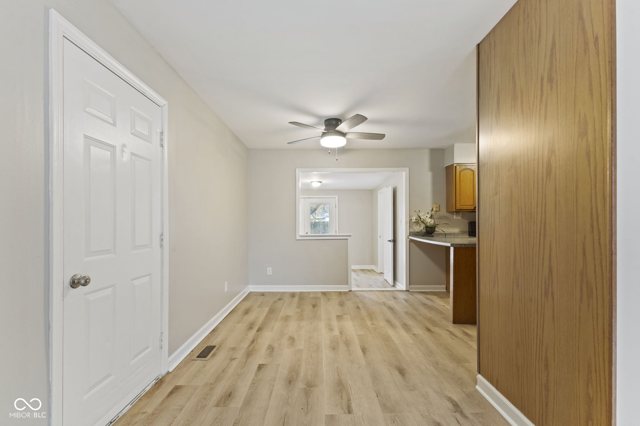 2815 Lucas Way Columbus, IN 47203 - Photo 8 of 31