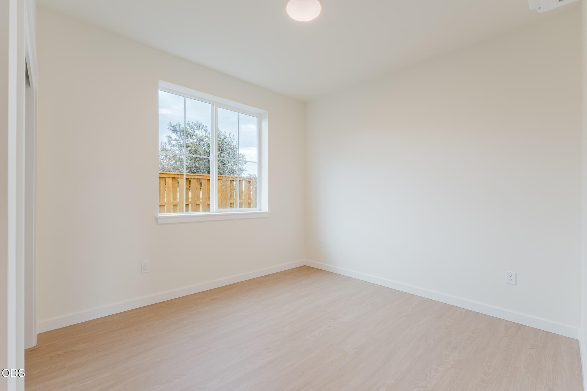 189 Northwest 17th Street, Unit 100 Redmond, OR 97756 - Photo 11 of 21