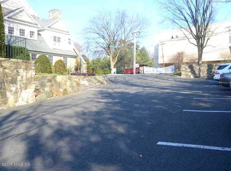 2 Dearfield Drive, Unit 2B Greenwich, CT 06831 - Photo 12 of 13