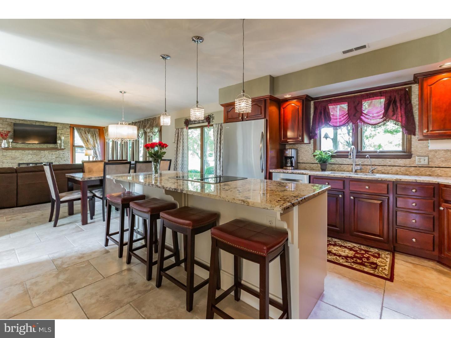 382 Breakneck Road Sewell, NJ 08080 - Photo 5 of 25