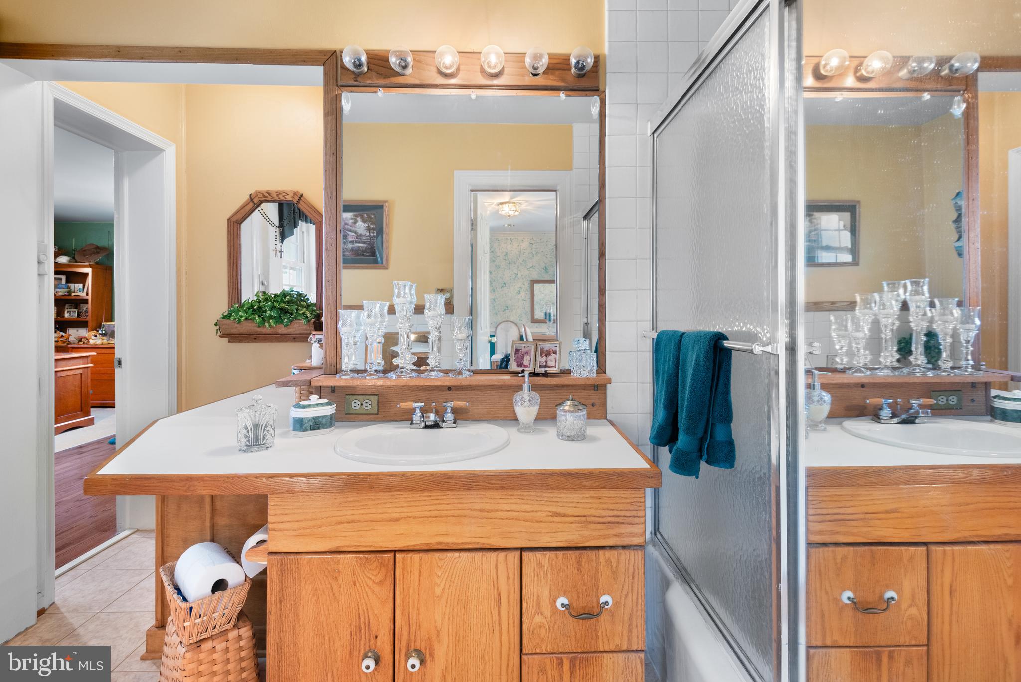 2701 Olney Sandy Spring Road Olney, MD 20832 - Photo 22 of 48 En suite bath on main level