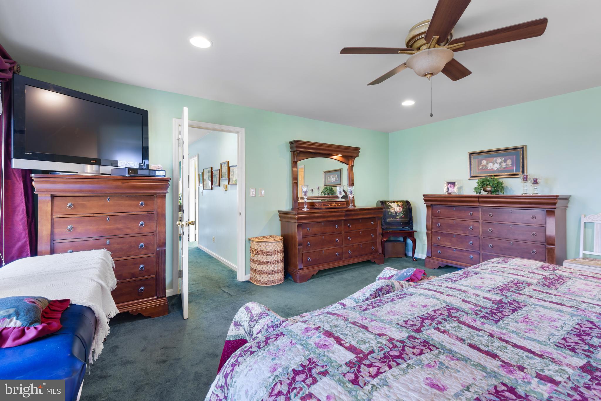 2701 Olney Sandy Spring Road Olney, MD 20832 - Photo 31 of 48 Primary Bedroom