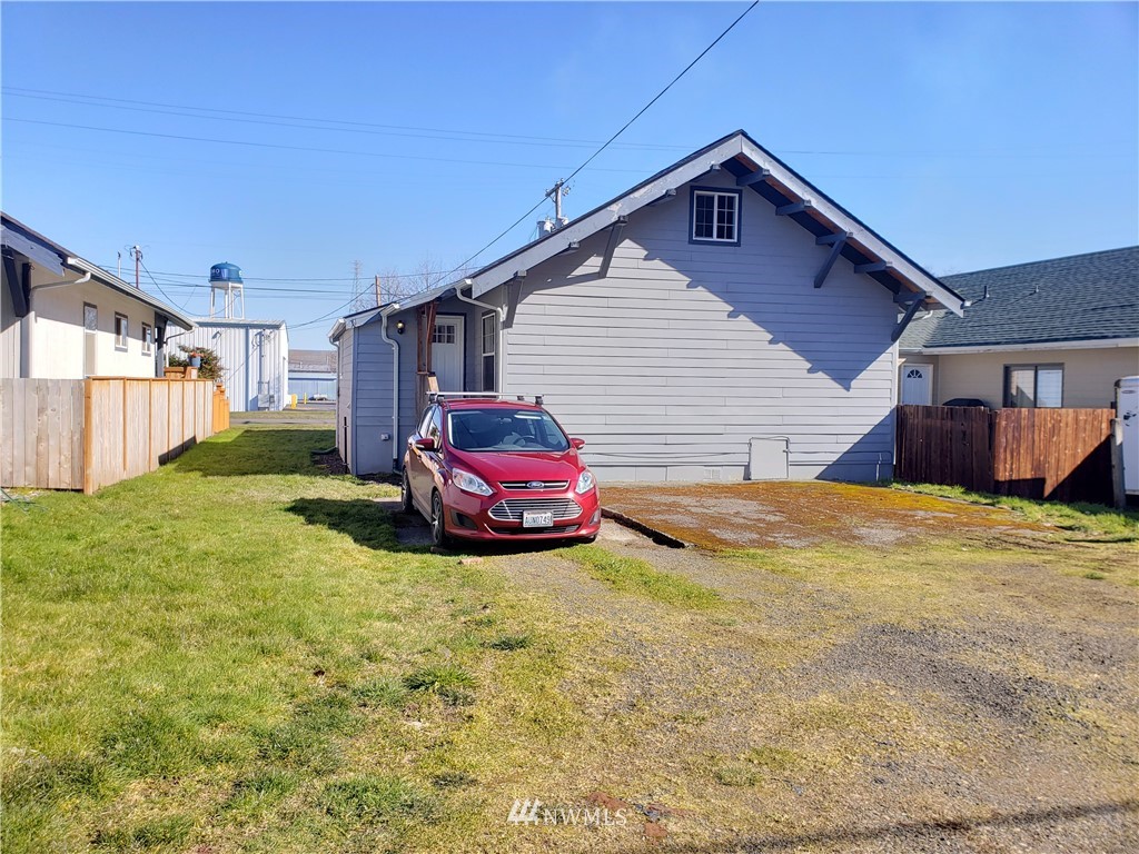 1620 2nd Street Cosmopolis, WA 98537 - Photo 3 of 25 Gallery Image 3