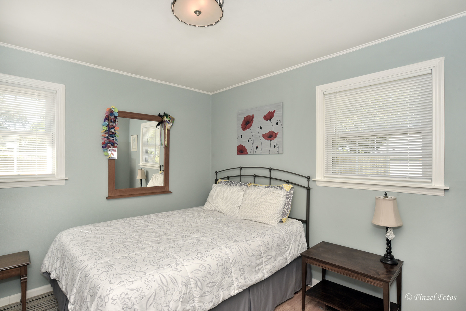 3101 Thrush Lane Rolling Meadows, IL 60008 - Photo 9 of 16 a bedroom with a bed and a window
