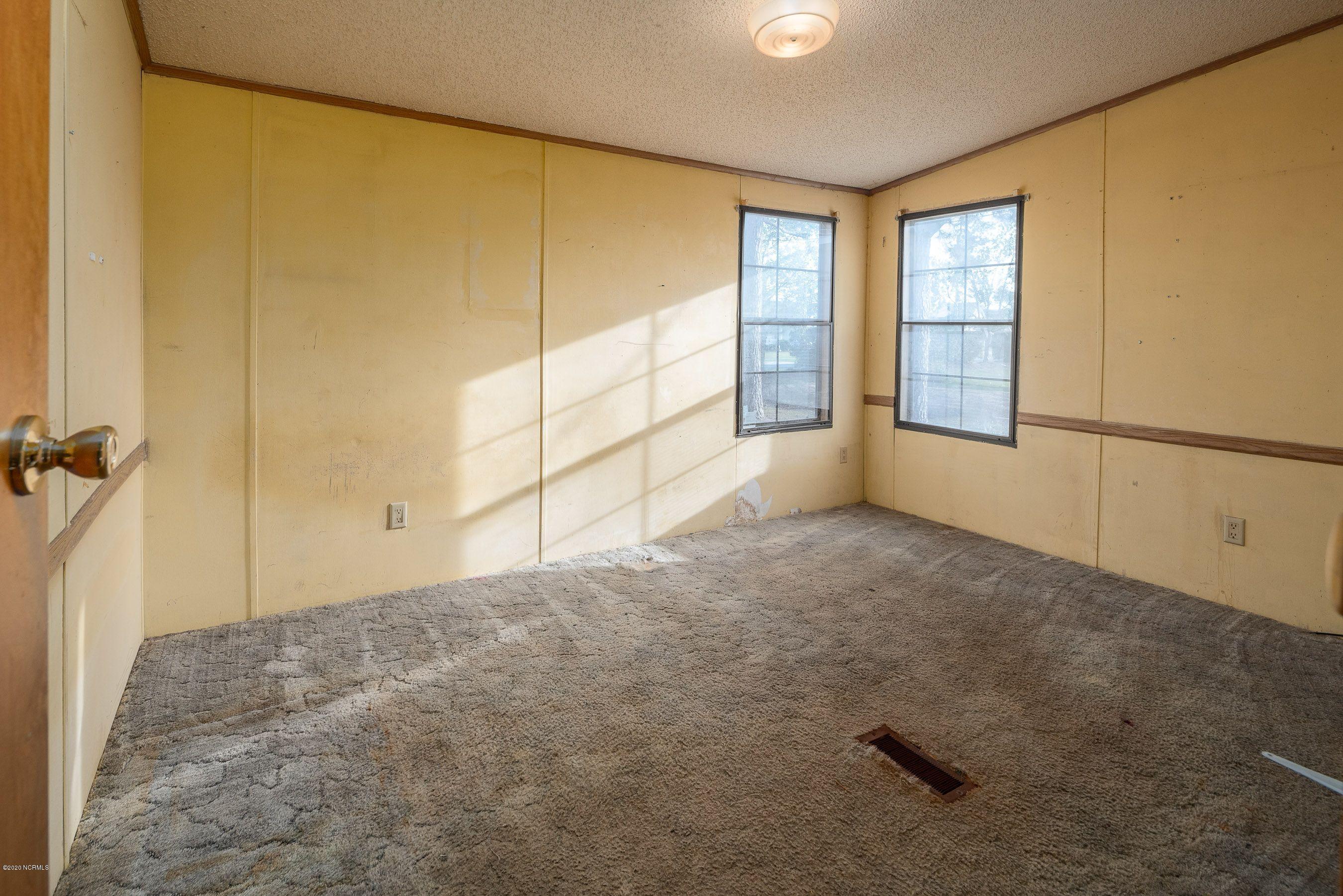 302 Laurie Ellis Road Winterville, NC 28590 - Photo 12 of 15 oEyNdnmg