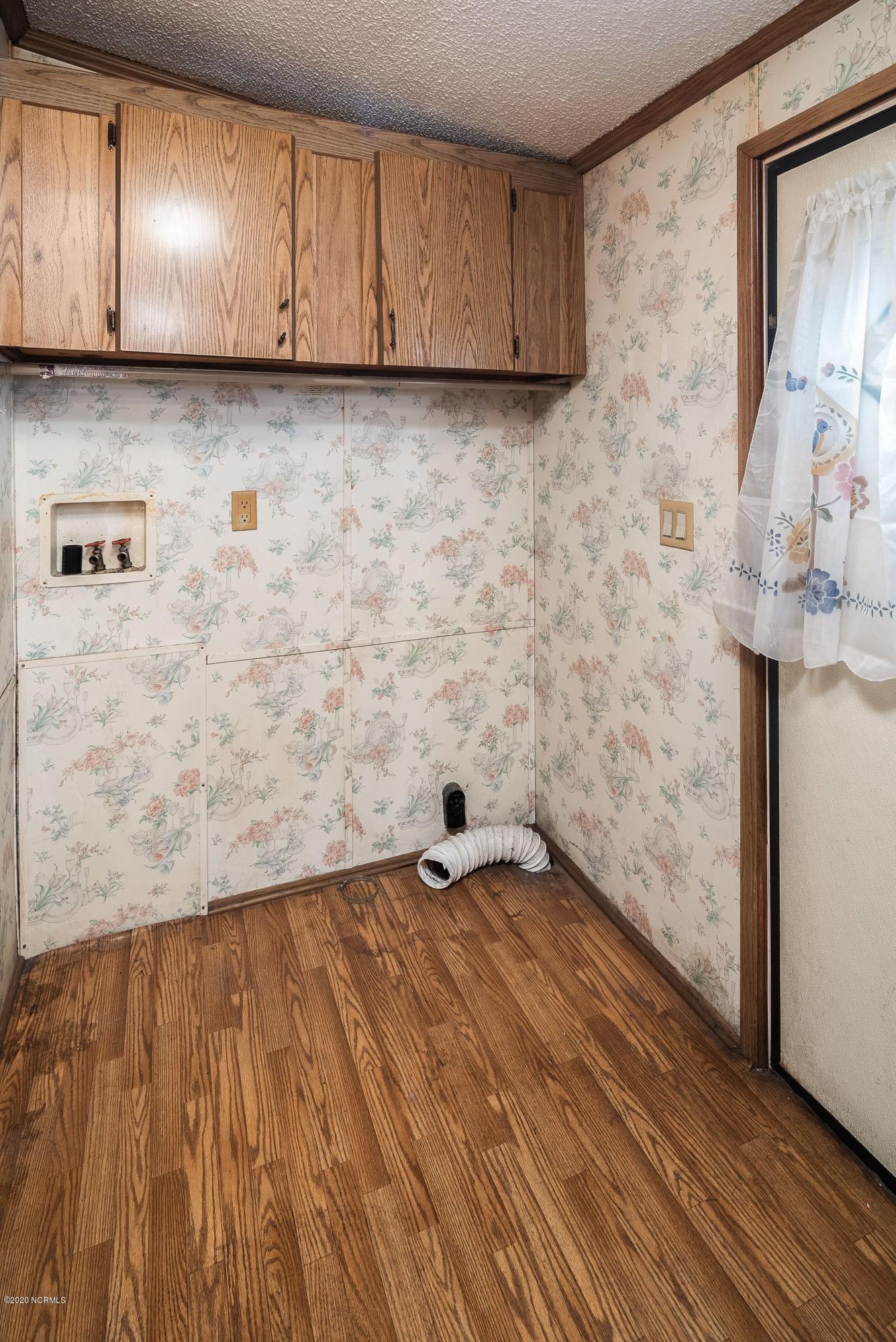 302 Laurie Ellis Road Winterville, NC 28590 - Photo 5 of 15 oRSfGBXw