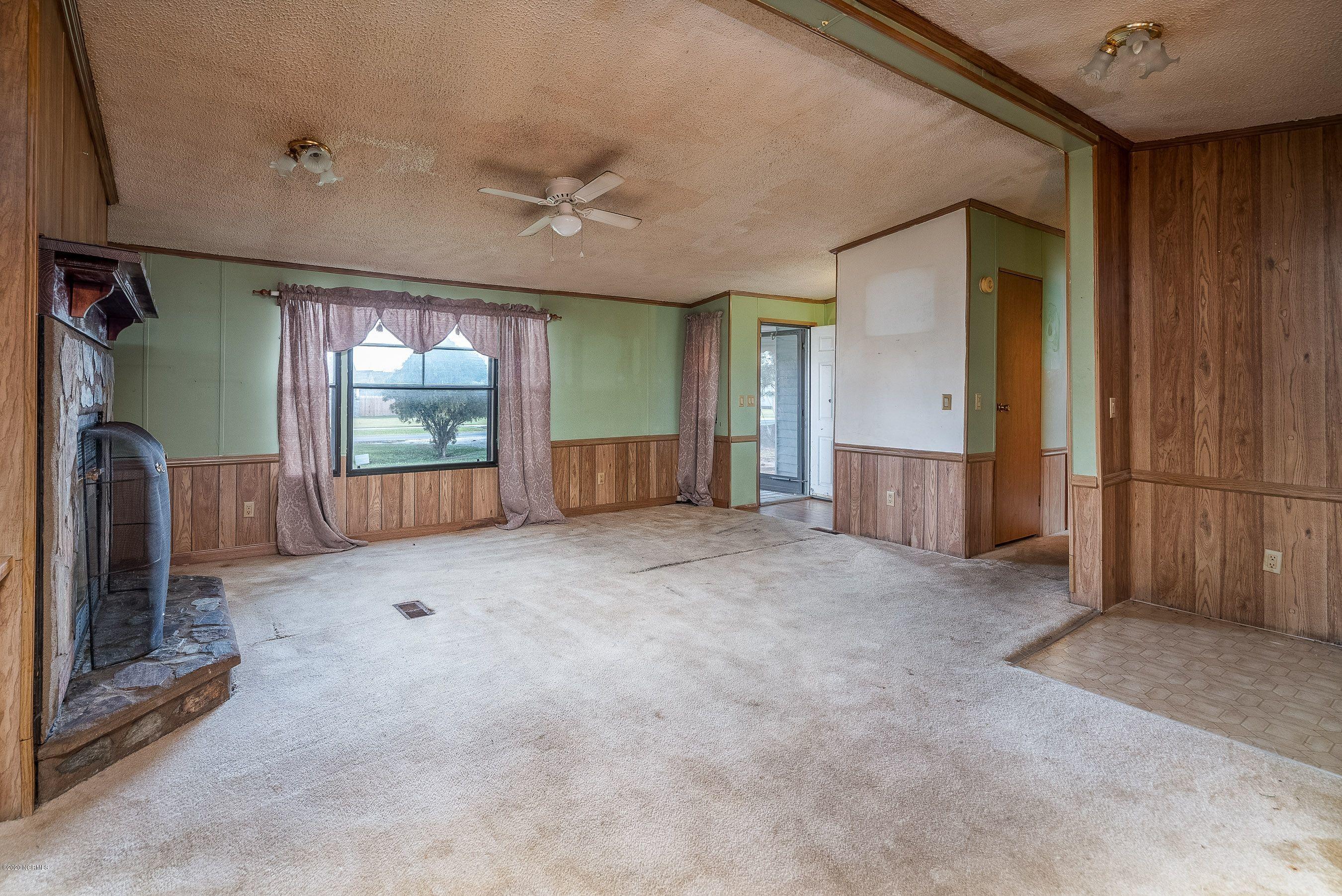 302 Laurie Ellis Road Winterville, NC 28590 - Photo 6 of 15 iLwENrzw