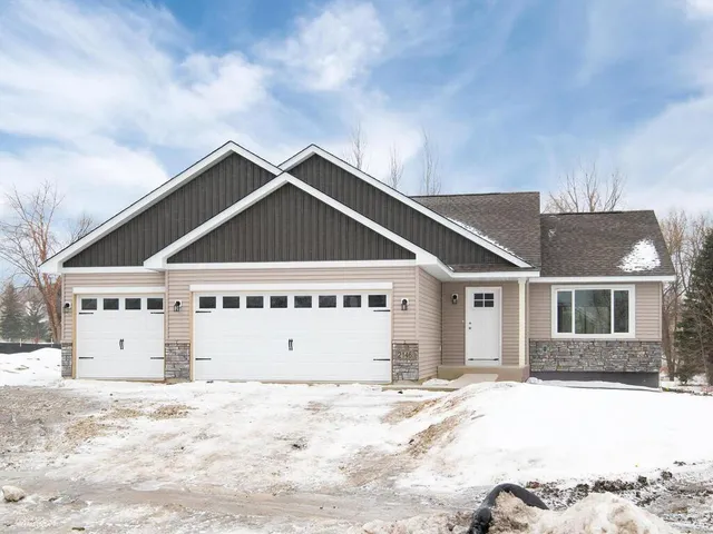 $415,900 | 2146 River Bend Trail, Mayer, MN 55360