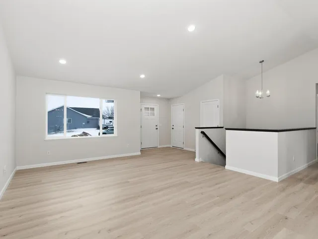 $415,900 | 2146 River Bend Trail, Mayer, MN 55360