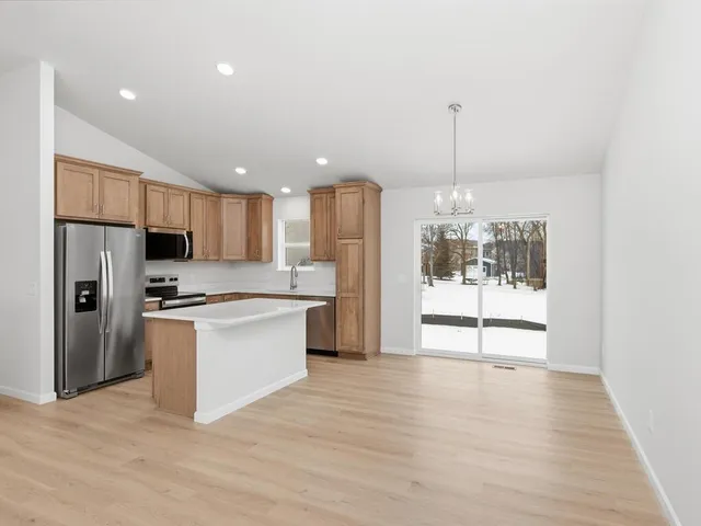 $415,900 | 2146 River Bend Trail, Mayer, MN 55360