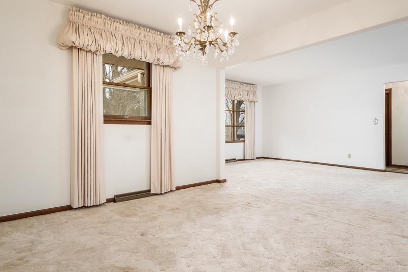 1110 Roxbury Close Rockford, IL 61107 - Photo 4 of 36