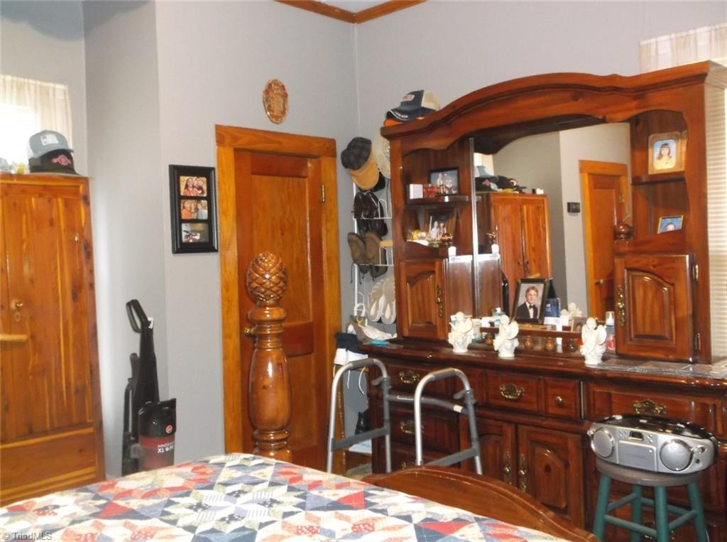 127 South Fieldcrest Road Eden, NC 27288 - Photo 14 of 39 Gallery Image 14