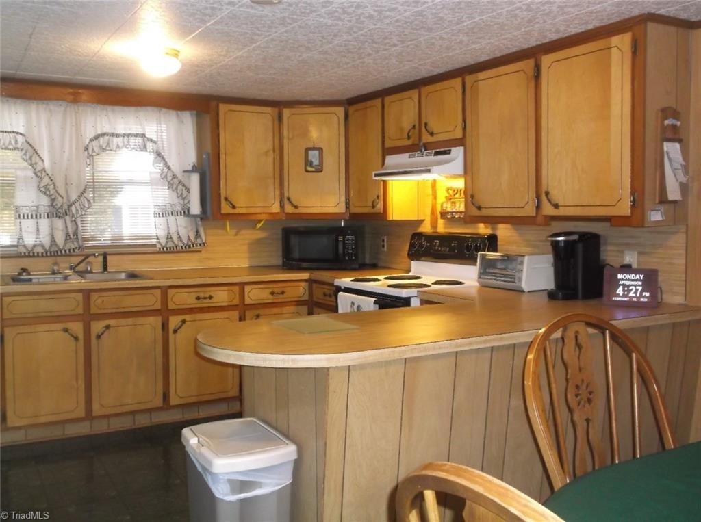 127 South Fieldcrest Road Eden, NC 27288 - Photo 23 of 39 Gallery Image 23