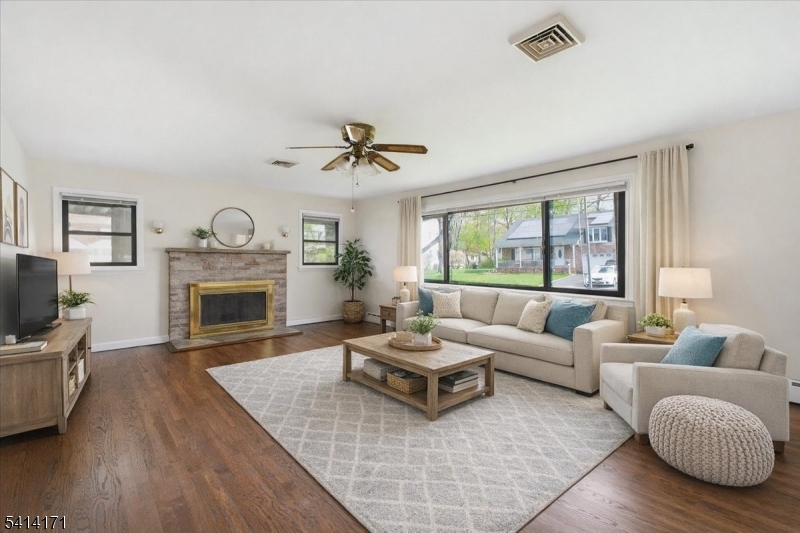 96 Wiltop Road Netcong, NJ 07857 - Photo 4 of 33