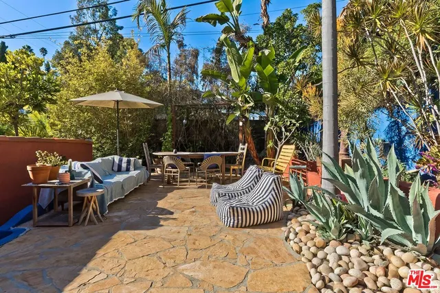 a view of outdoor space