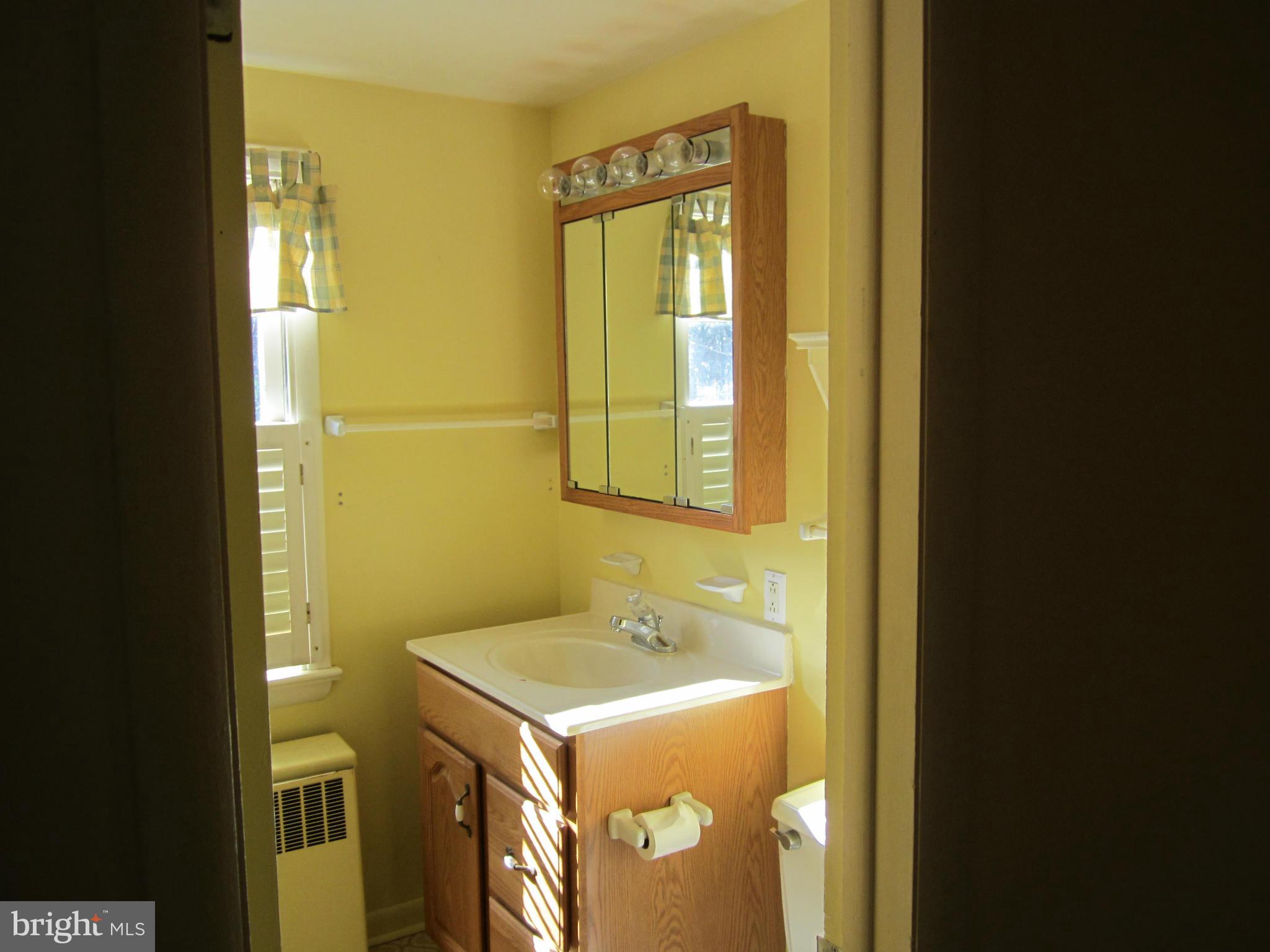 1811 Harford Road Fallston, MD 21047 - Photo 17 of 22 Bath