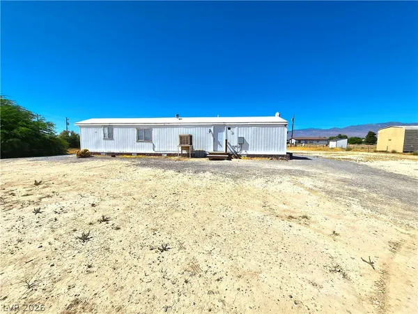 $1,150 | 950 Black Street, Pahrump, NV 89060