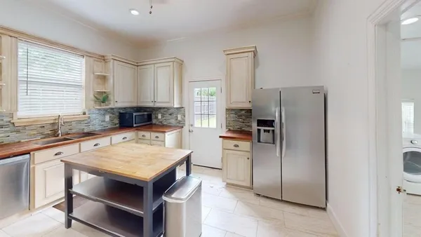 $3,099 | 4523 Sycamore Street, Dallas, TX 75204